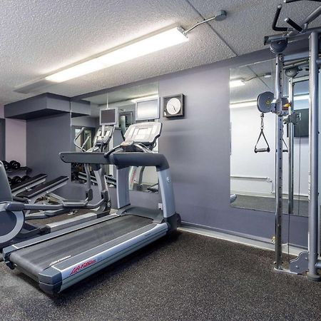 Ramada By Wyndham Northern Grand Hotel & Conference Centre Fort St. John Bagian luar foto