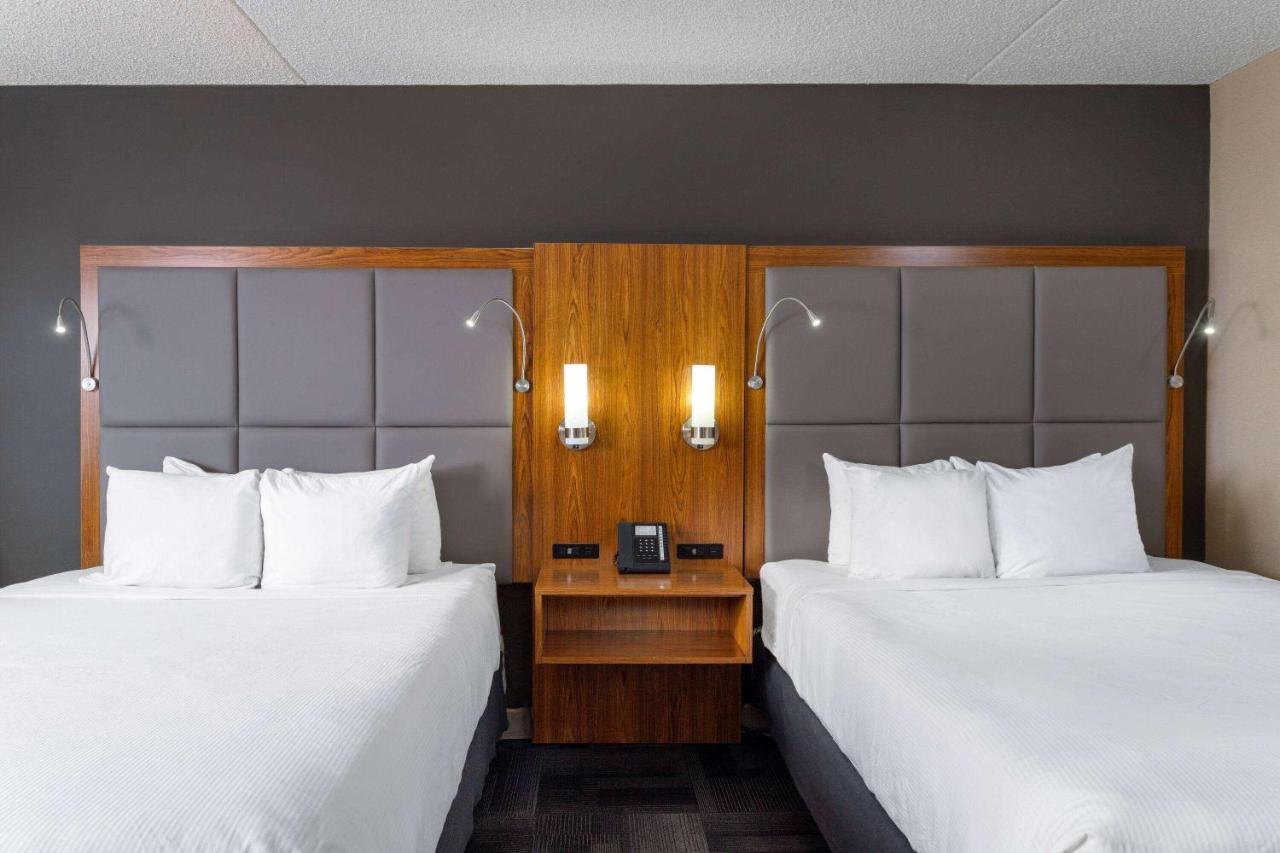 Ramada By Wyndham Northern Grand Hotel & Conference Centre Fort St. John Bagian luar foto
