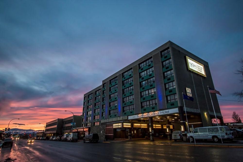 Ramada By Wyndham Northern Grand Hotel & Conference Centre Fort St. John Bagian luar foto