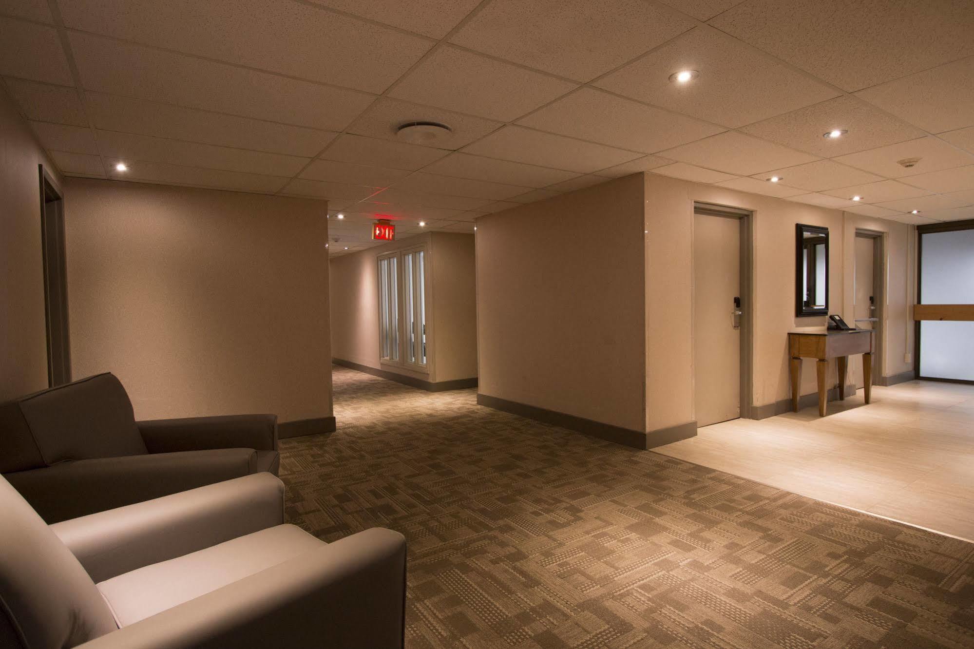 Ramada By Wyndham Northern Grand Hotel & Conference Centre Fort St. John Bagian luar foto